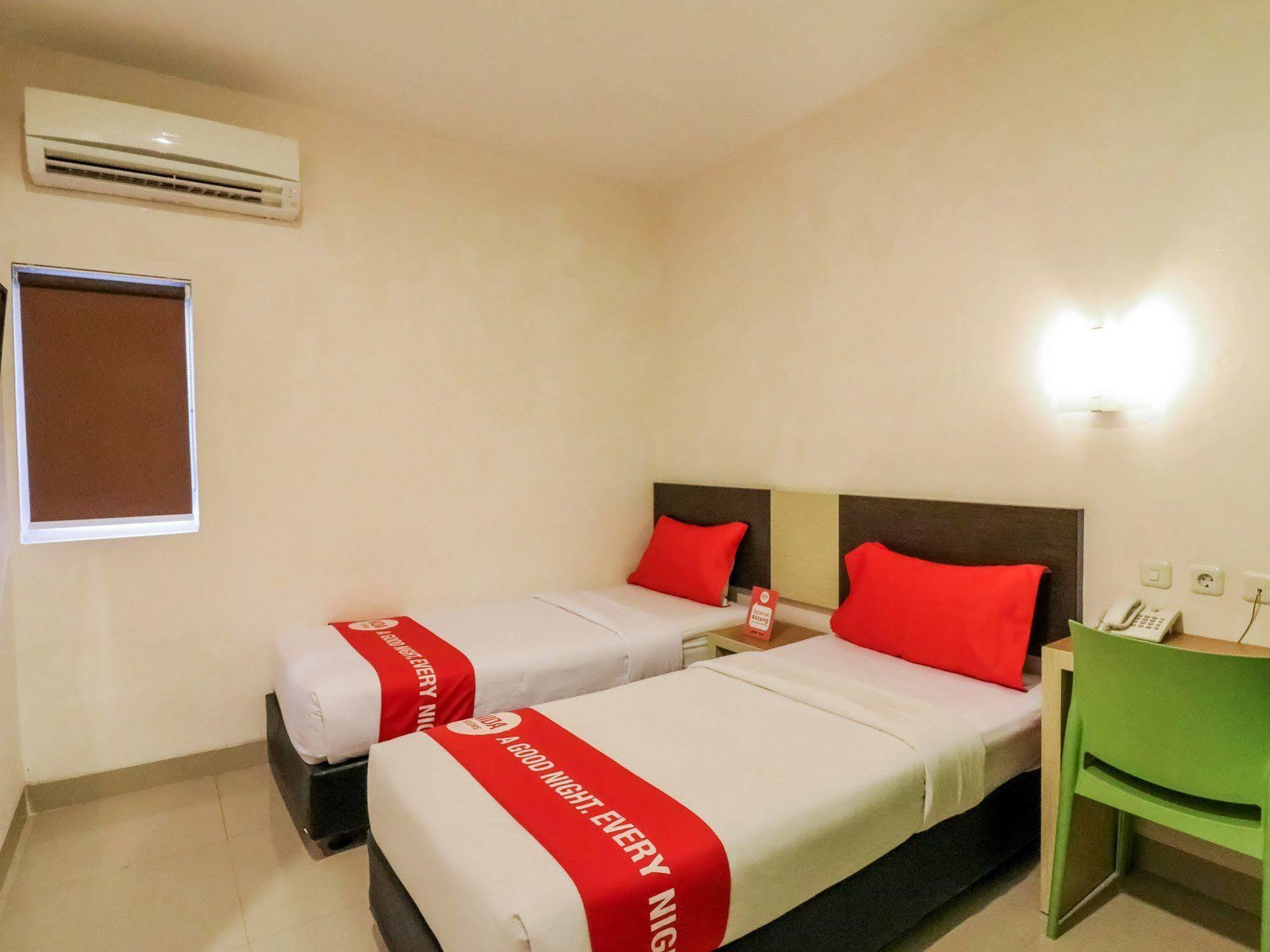 Nida Rooms Makassar Ahmad Yani Bagian luar foto