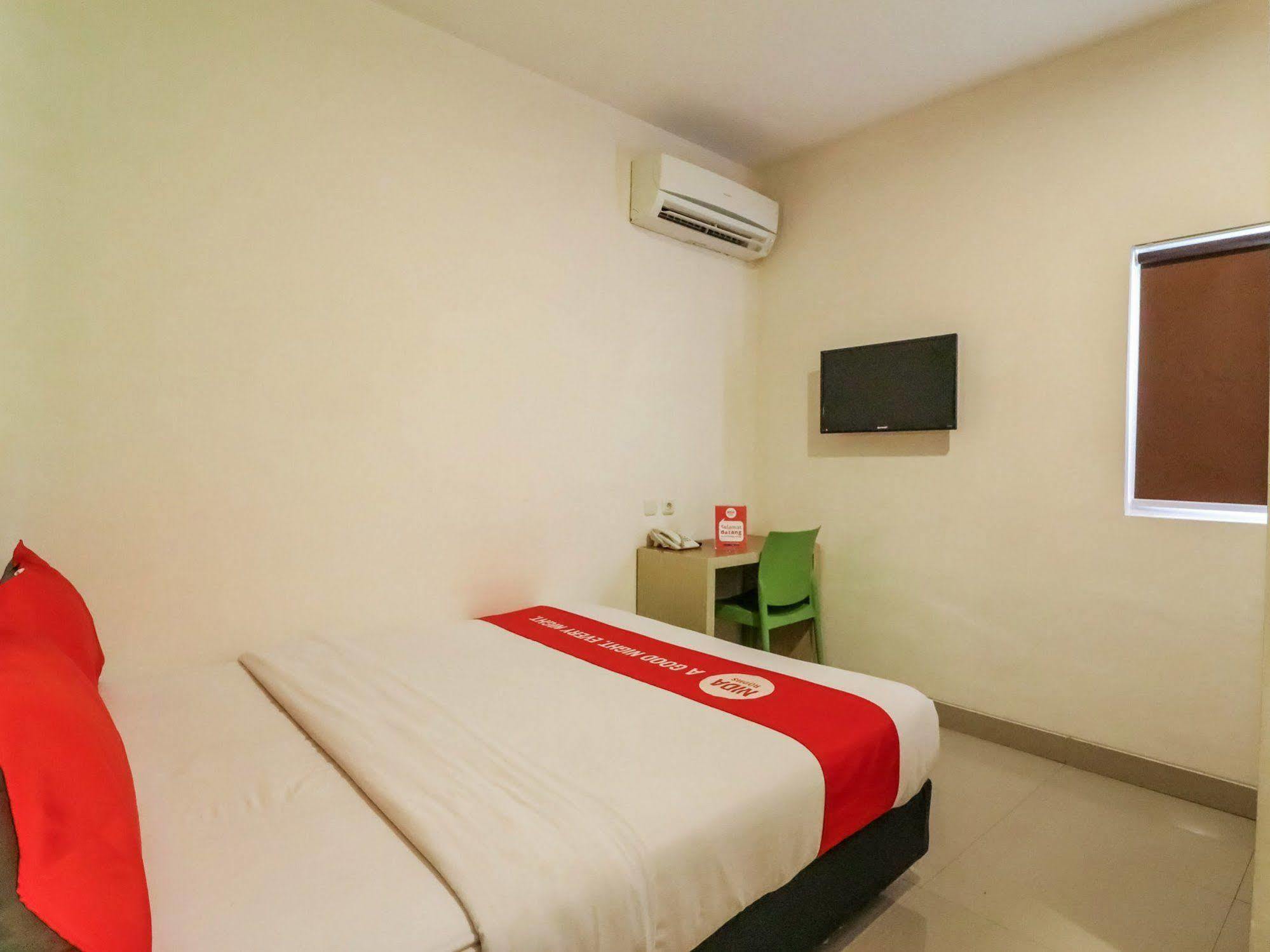 Nida Rooms Makassar Ahmad Yani Bagian luar foto