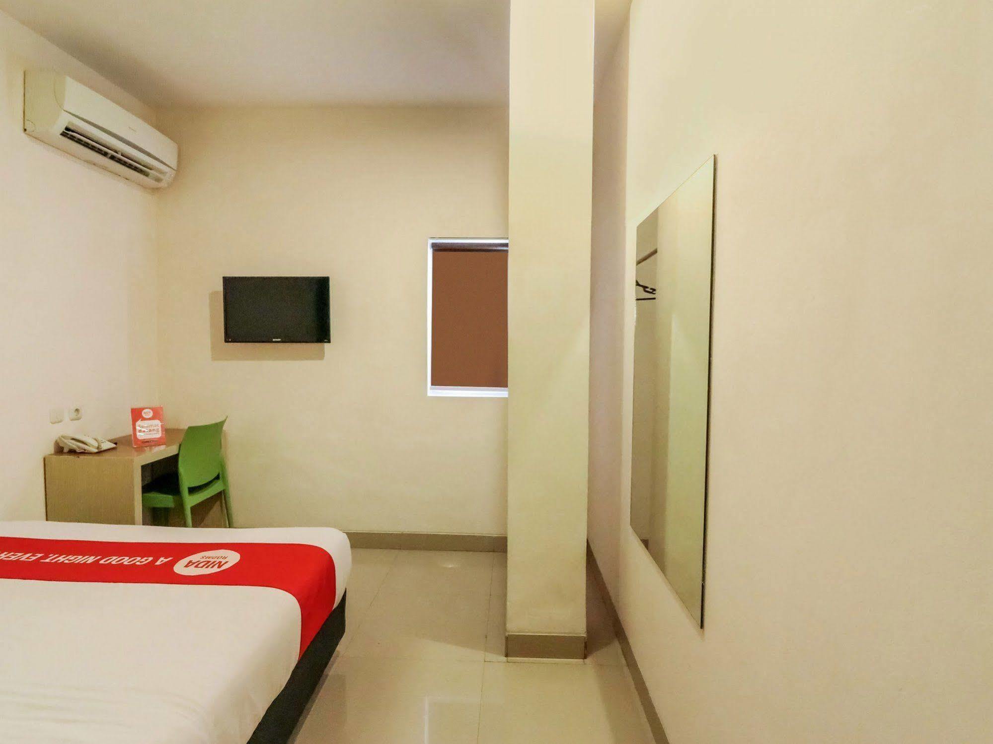 Nida Rooms Makassar Ahmad Yani Bagian luar foto