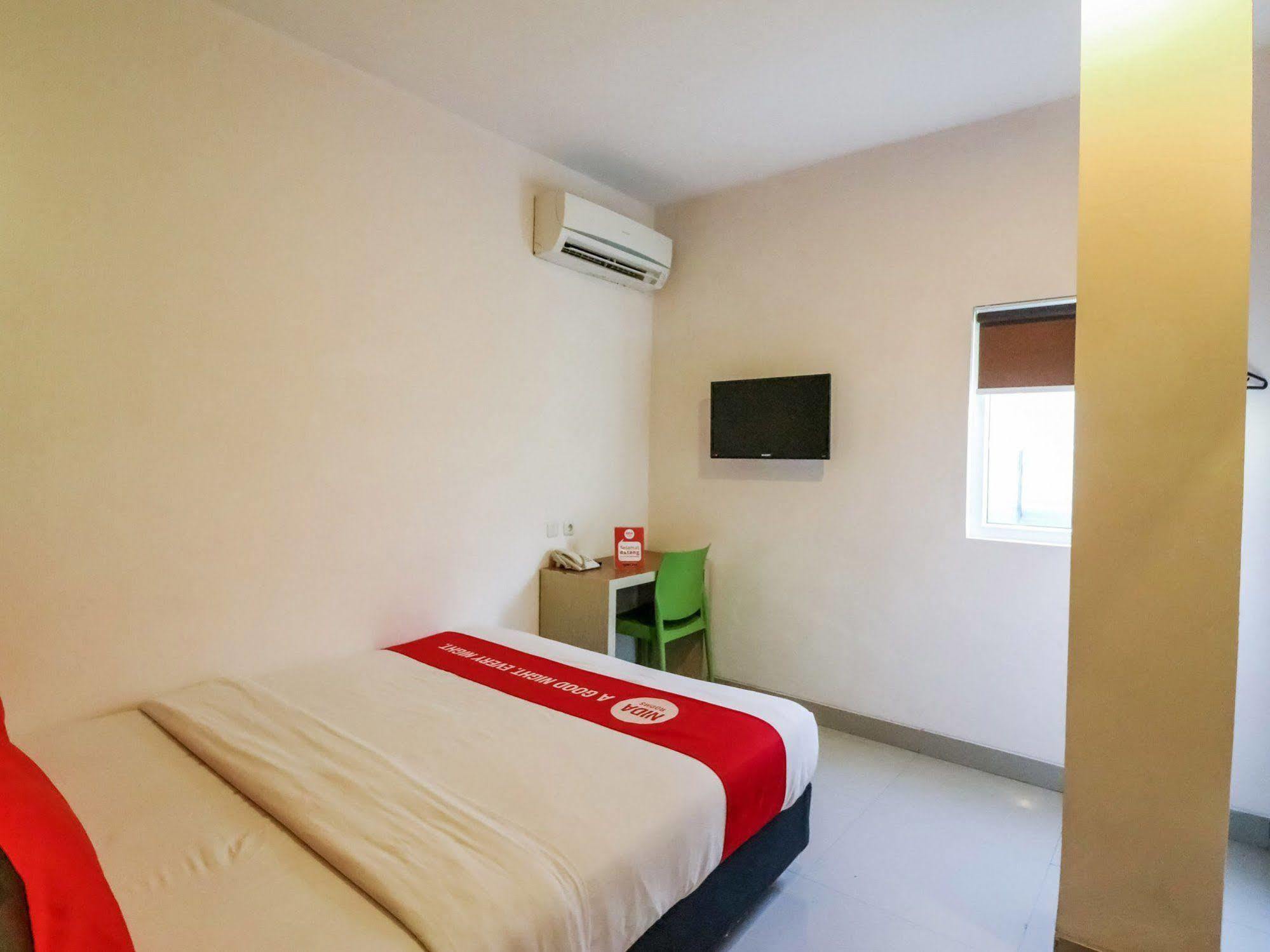 Nida Rooms Makassar Ahmad Yani Bagian luar foto